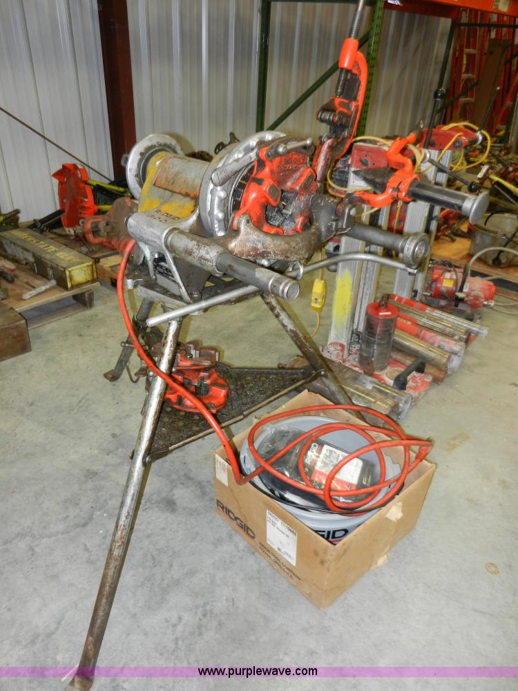 image for item X9197 Ridgid 300 pipe threader unit