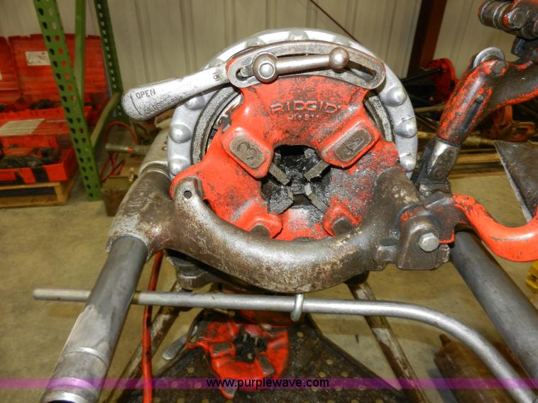 image for item X9197 Ridgid 300 pipe threader unit