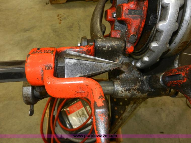 image for item X9197 Ridgid 300 pipe threader unit