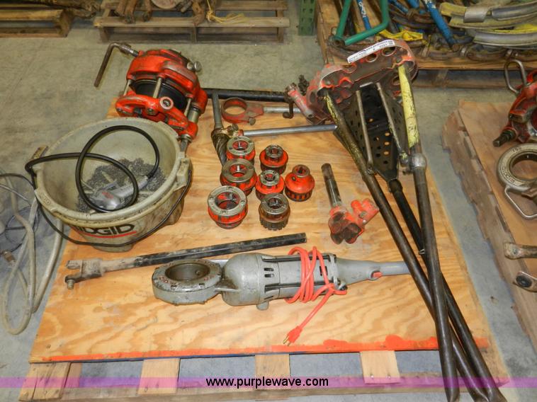 image for item X9201 Ridgid pipe threader unit