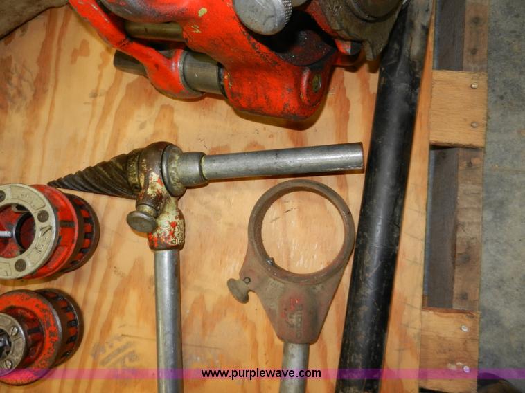 image for item X9201 Ridgid pipe threader unit