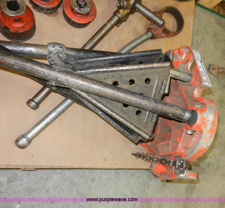 image for item X9202 Ridgid pipe threader unit