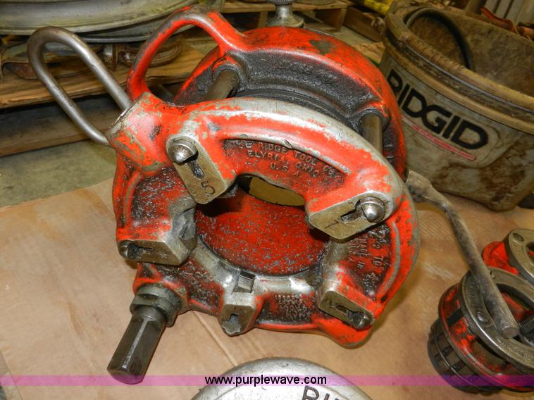 image for item X9202 Ridgid pipe threader unit