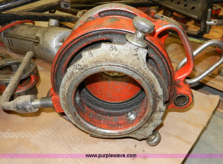 image for item X9202 Ridgid pipe threader unit