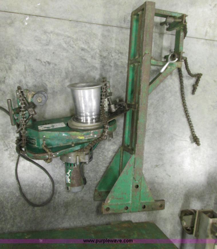 image for item Y9593 Greenley 686 cable puller