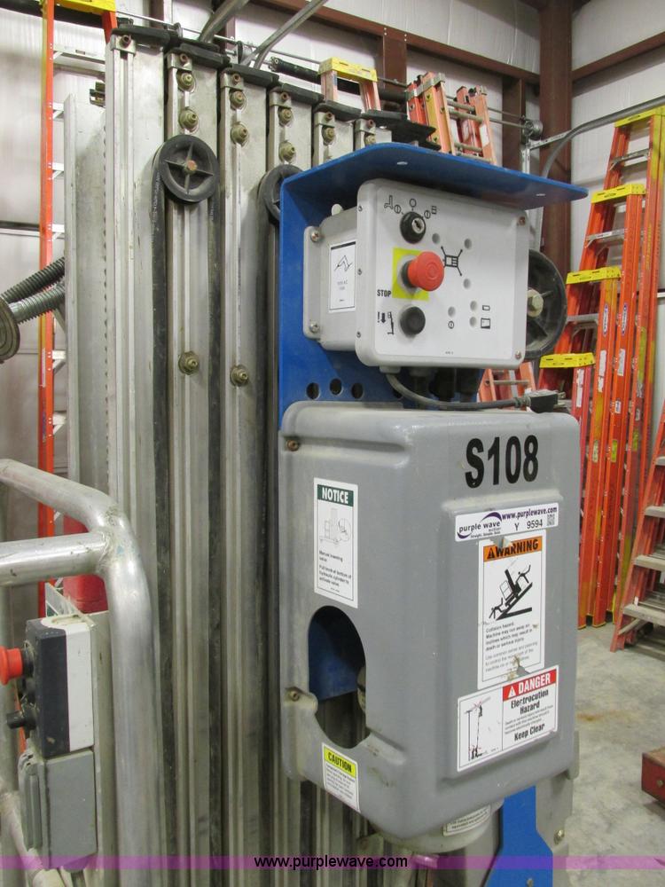 image for item Y9594 2008 Genie AWP305 single man lift