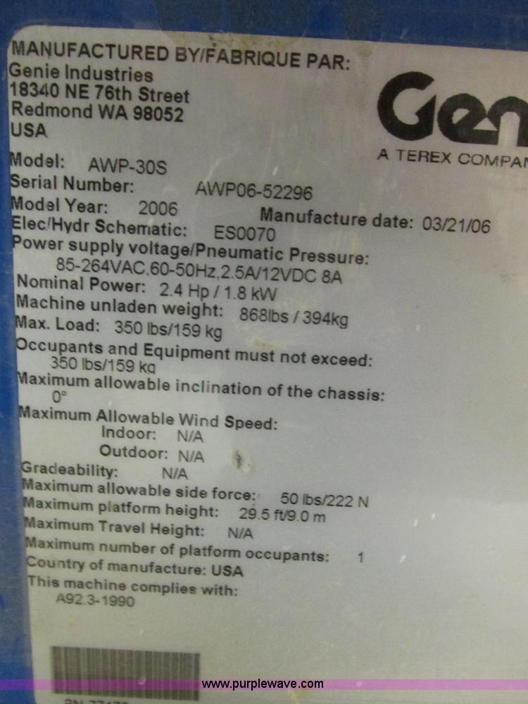 image for item Y9596 2006 Genie AWP-305 single man lift