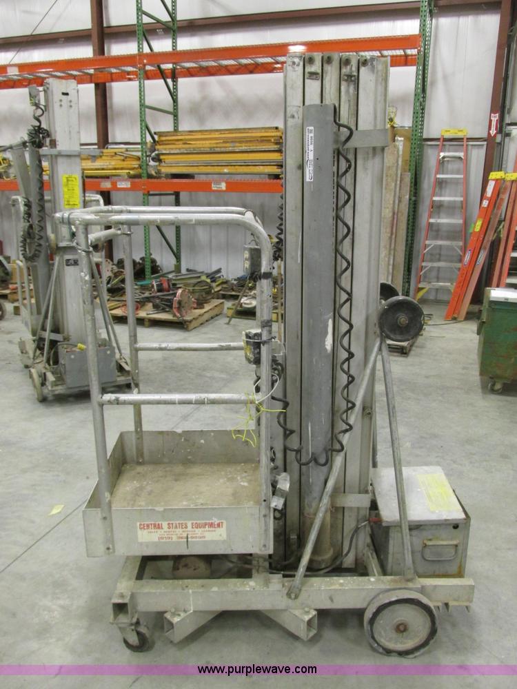 Genie PLC24DC single man lift in Parsons, KS Item Y9598 sold