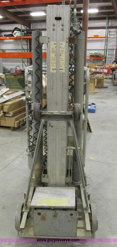 image for item Y9598 Genie PLC-24DC single man lift