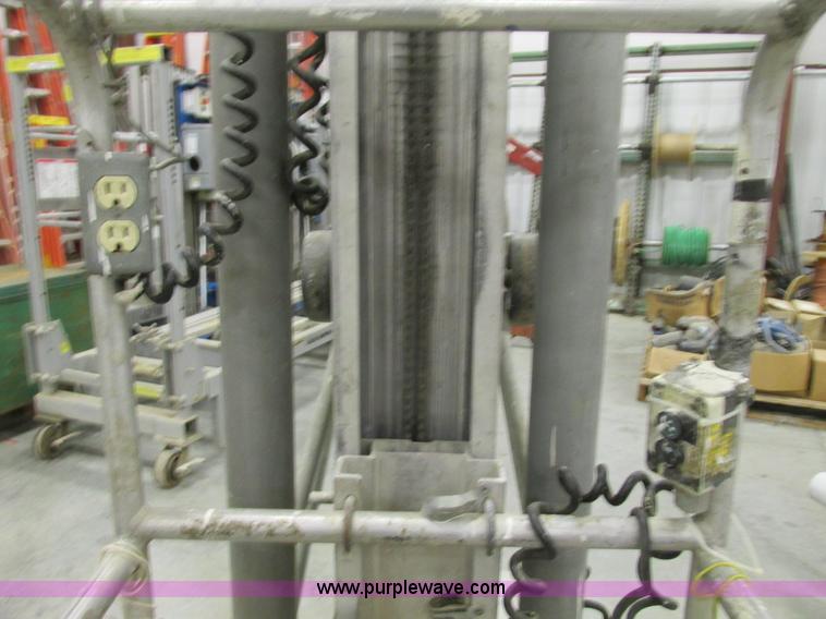 image for item Y9598 Genie PLC-24DC single man lift