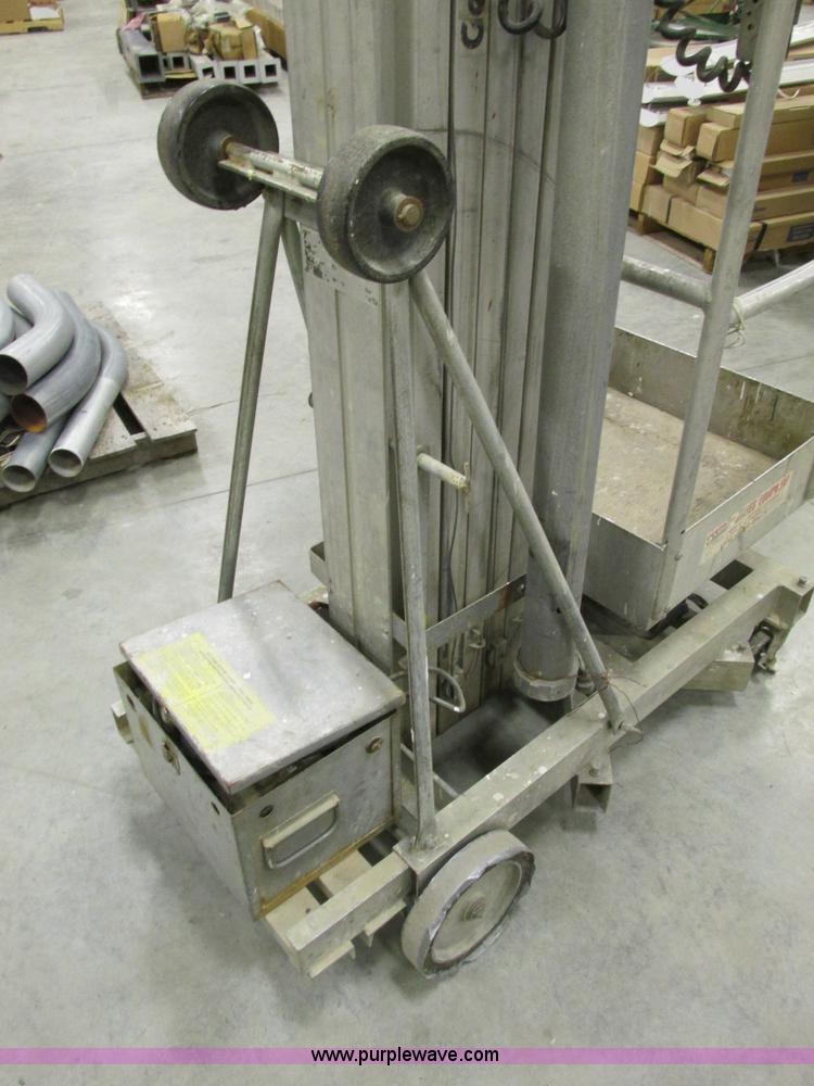 image for item Y9598 Genie PLC-24DC single man lift