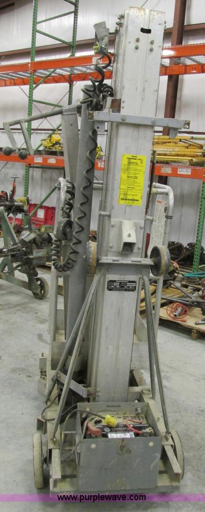 image for item Y9599 (2) Genie lifts