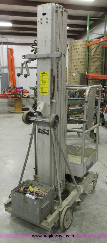 image for item Y9599 (2) Genie lifts