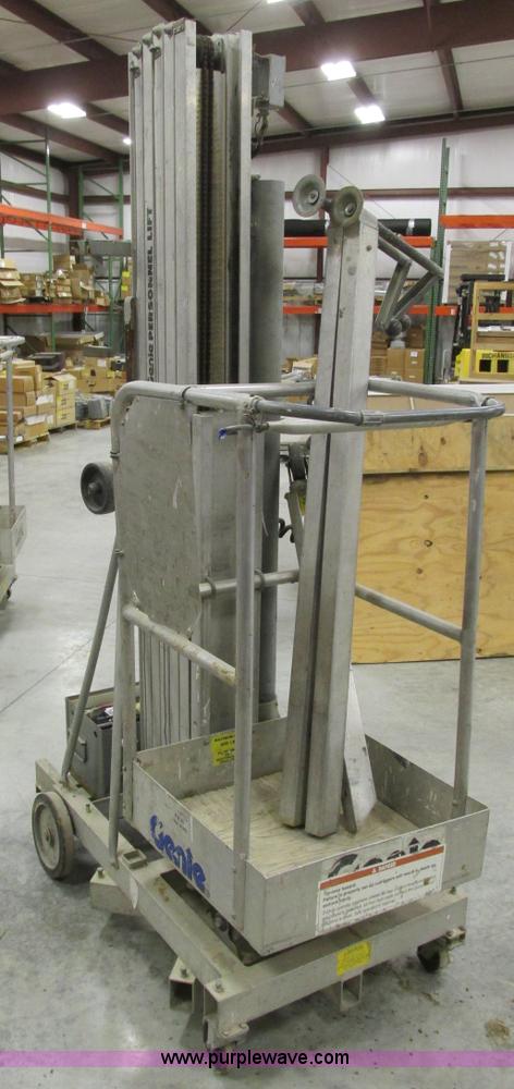 image for item Y9599 (2) Genie lifts