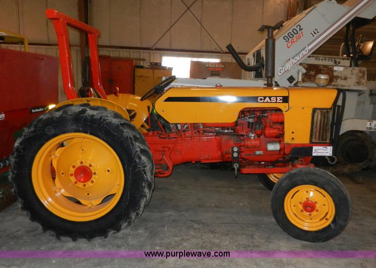 image for item A3914 1968 Case 440 industrial tractor