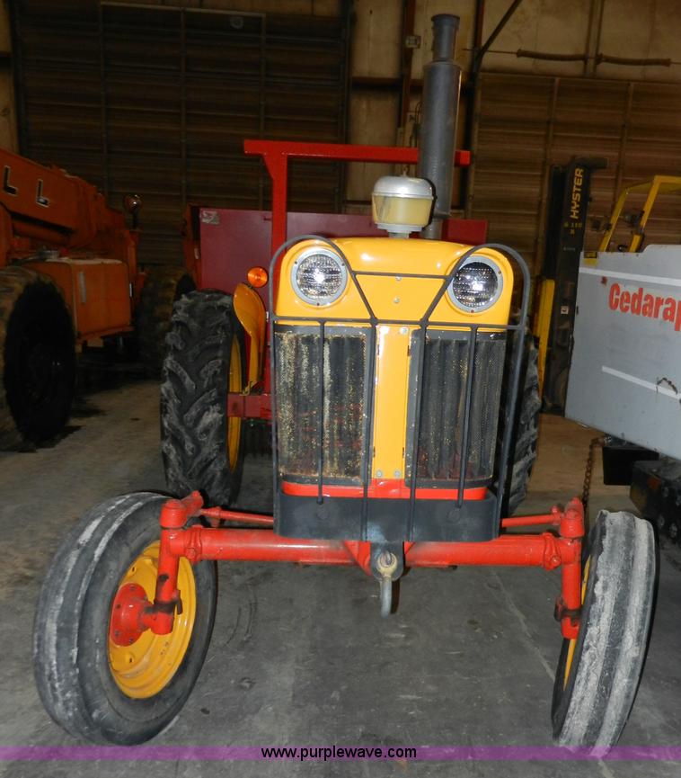 image for item A3914 1968 Case 440 industrial tractor