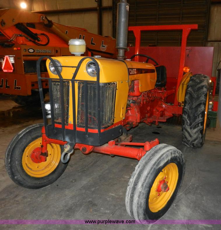 image for item A3914 1968 Case 440 industrial tractor