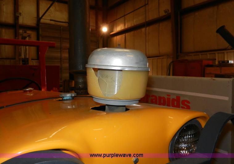 image for item A3914 1968 Case 440 industrial tractor