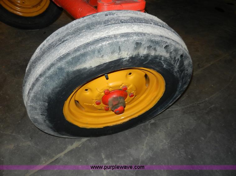 image for item A3914 1968 Case 440 industrial tractor