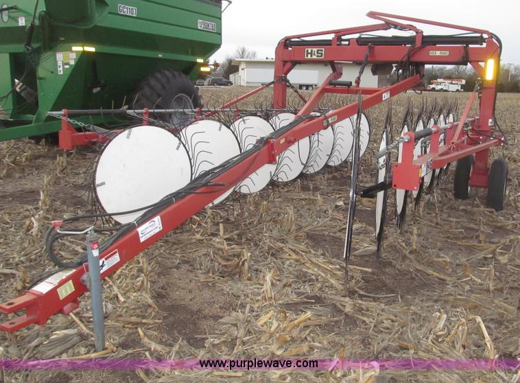 image for item B5378 2008 H&S HDX-14 V-style hay rake