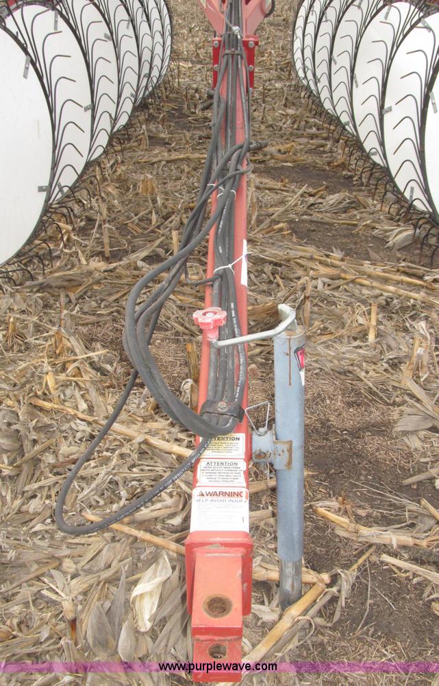 image for item B5378 2008 H&S HDX-14 V-style hay rake