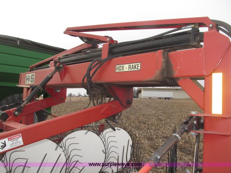 image for item B5378 2008 H&S HDX-14 V-style hay rake