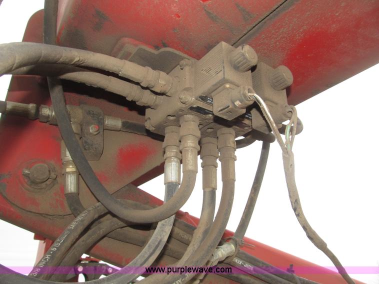 image for item B5378 2008 H&S HDX-14 V-style hay rake