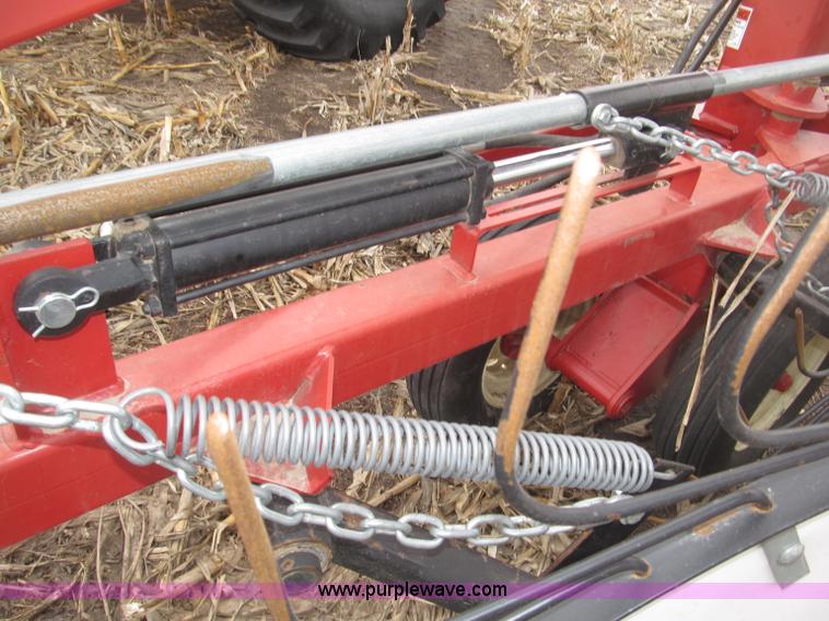 image for item B5378 2008 H&S HDX-14 V-style hay rake