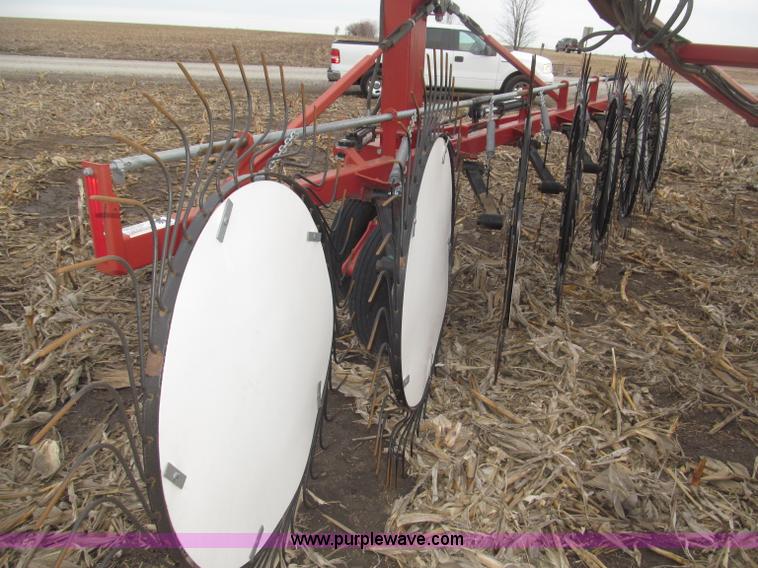 image for item B5378 2008 H&S HDX-14 V-style hay rake