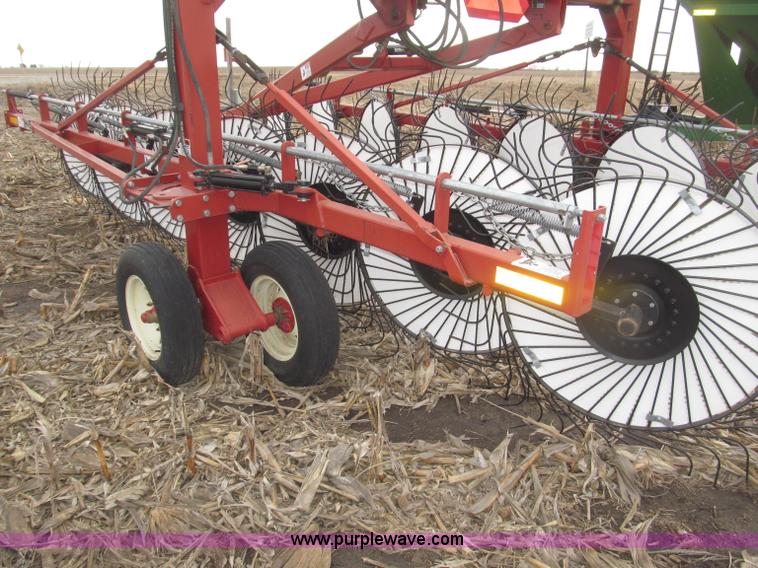 image for item B5378 2008 H&S HDX-14 V-style hay rake
