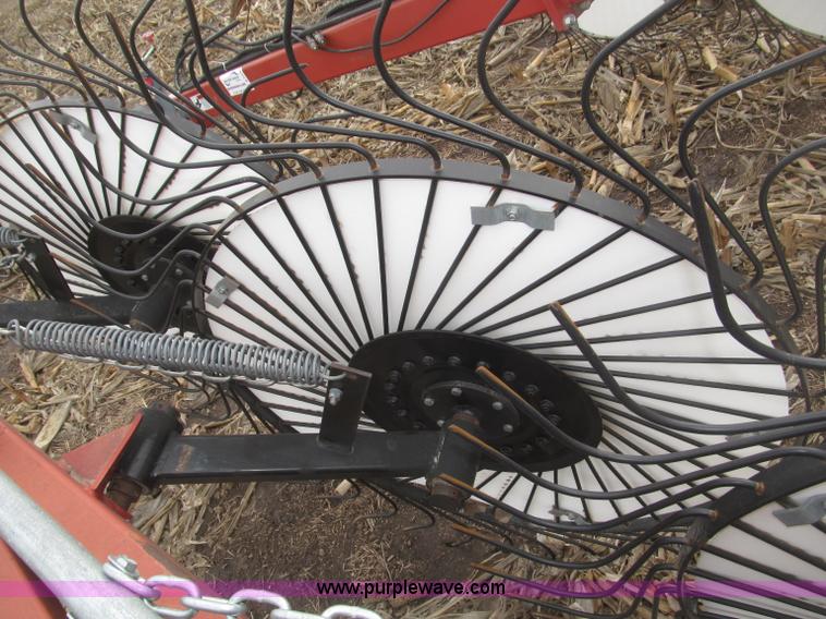 image for item B5378 2008 H&S HDX-14 V-style hay rake