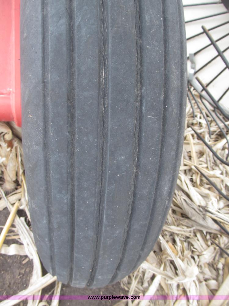 image for item B5378 2008 H&S HDX-14 V-style hay rake