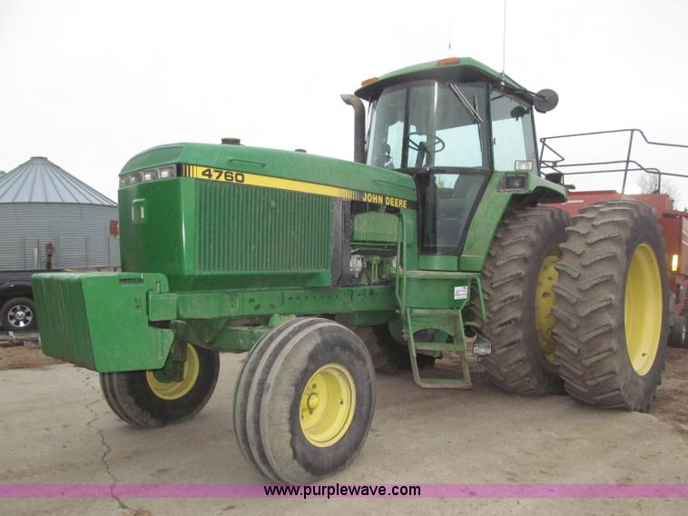 image for item B5379 1992 John Deere 4760 tractor