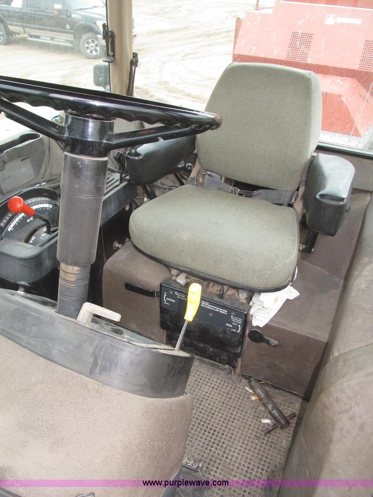 image for item B5379 1992 John Deere 4760 tractor