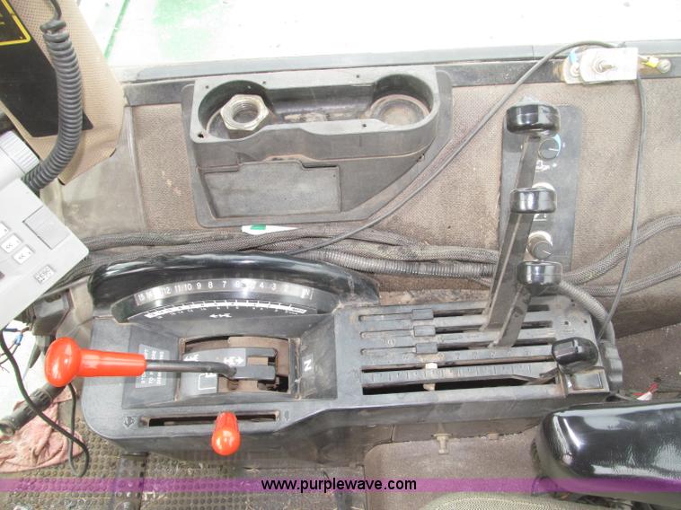 image for item B5379 1992 John Deere 4760 tractor