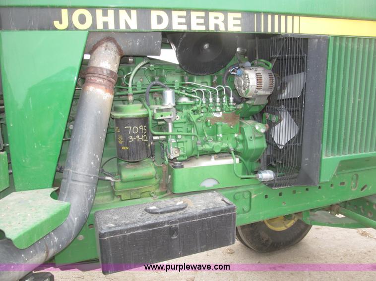 image for item B5379 1992 John Deere 4760 tractor