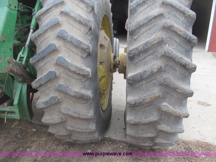 image for item B5379 1992 John Deere 4760 tractor