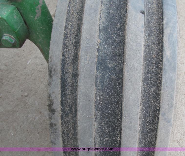 image for item B5379 1992 John Deere 4760 tractor