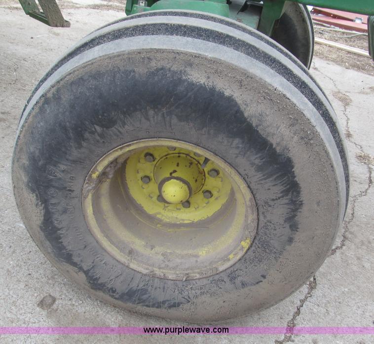 image for item B5379 1992 John Deere 4760 tractor