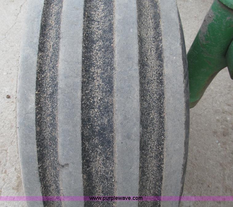 image for item B5379 1992 John Deere 4760 tractor