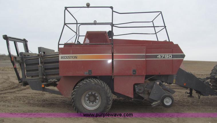image for item B5380 2007 Hesston 4790 large square baler