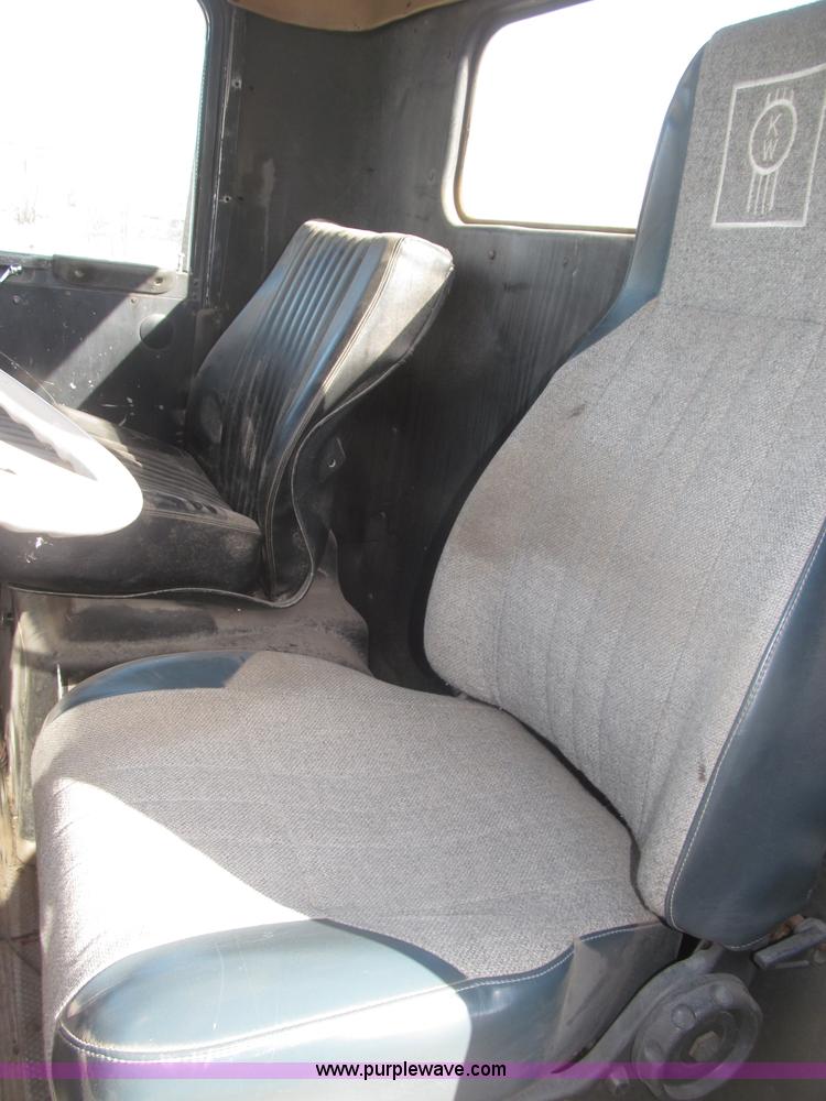 image for item B5387 1976 Kenworth C500 tandem axle flatbed truck