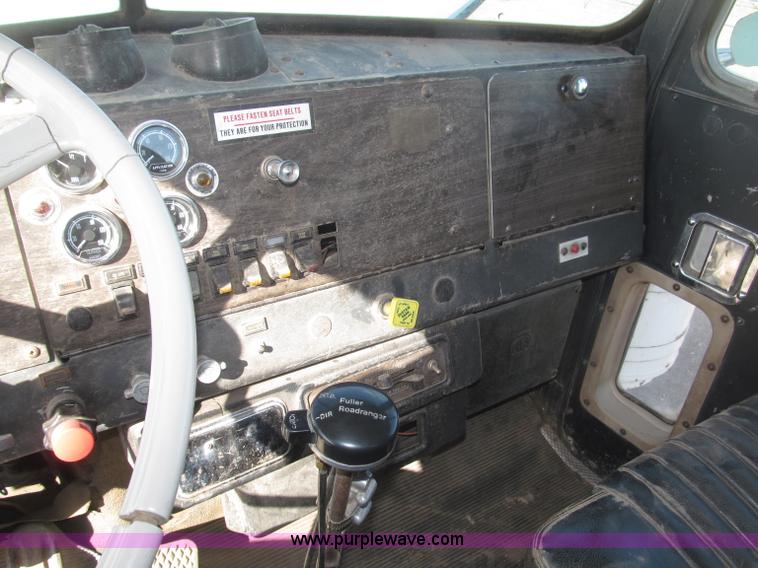 image for item B5387 1976 Kenworth C500 tandem axle flatbed truck