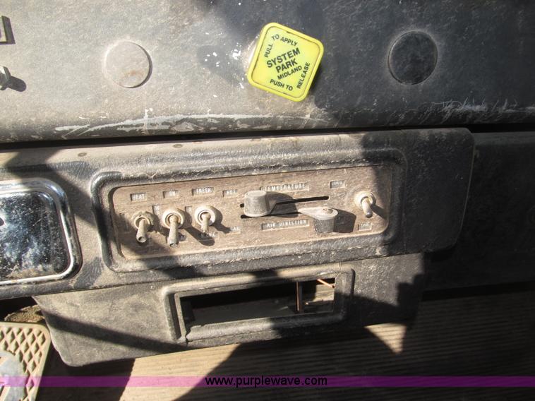 image for item B5387 1976 Kenworth C500 tandem axle flatbed truck