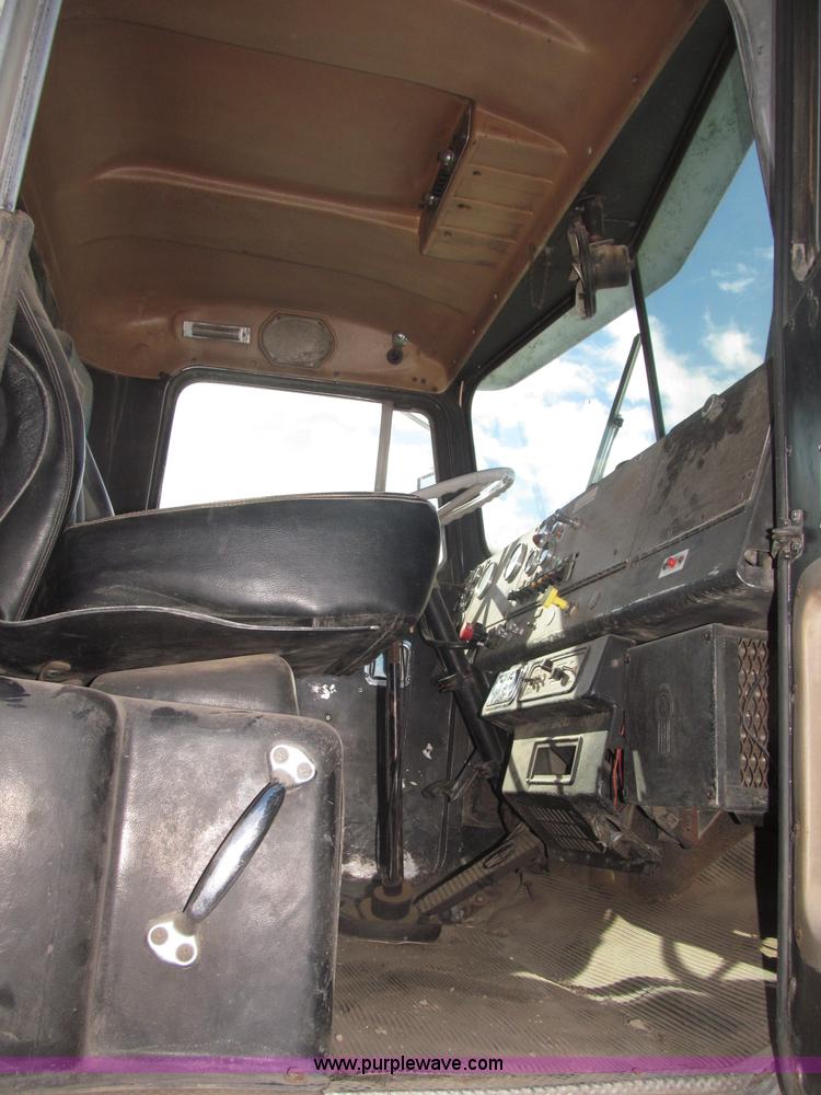 image for item B5387 1976 Kenworth C500 tandem axle flatbed truck