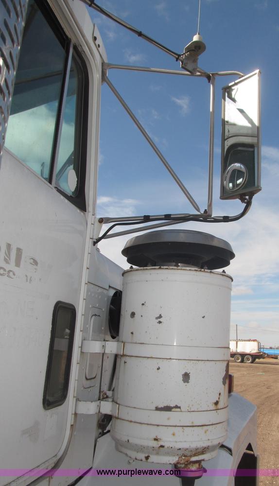 image for item B5387 1976 Kenworth C500 tandem axle flatbed truck