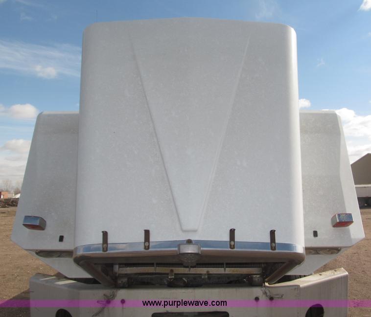 image for item B5387 1976 Kenworth C500 tandem axle flatbed truck