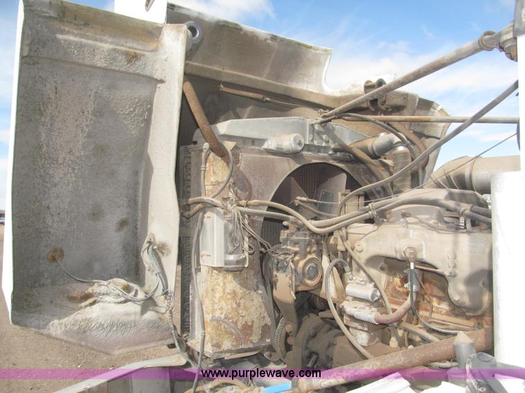 image for item B5387 1976 Kenworth C500 tandem axle flatbed truck