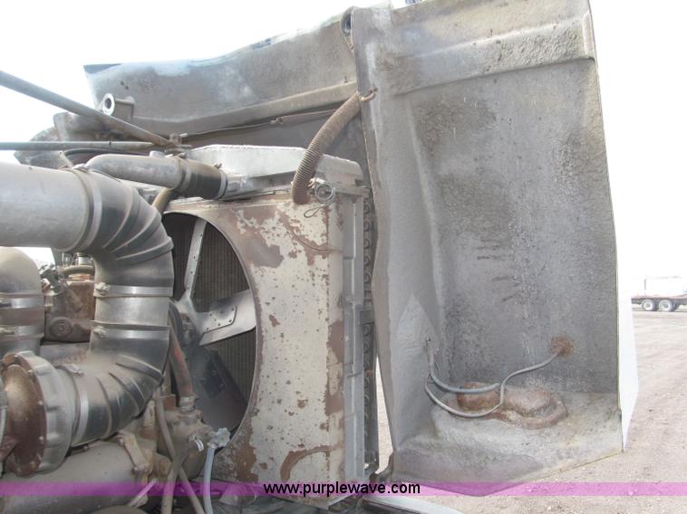 image for item B5387 1976 Kenworth C500 tandem axle flatbed truck