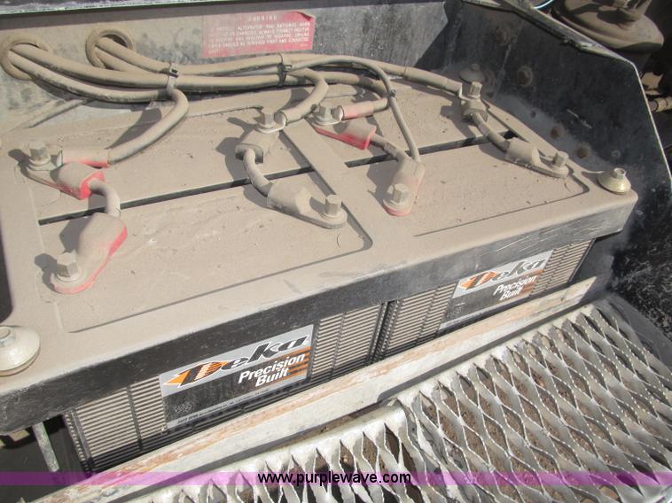 image for item B5387 1976 Kenworth C500 tandem axle flatbed truck